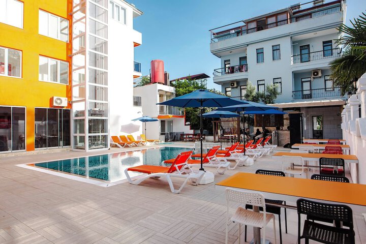 Hotel 128 of 135