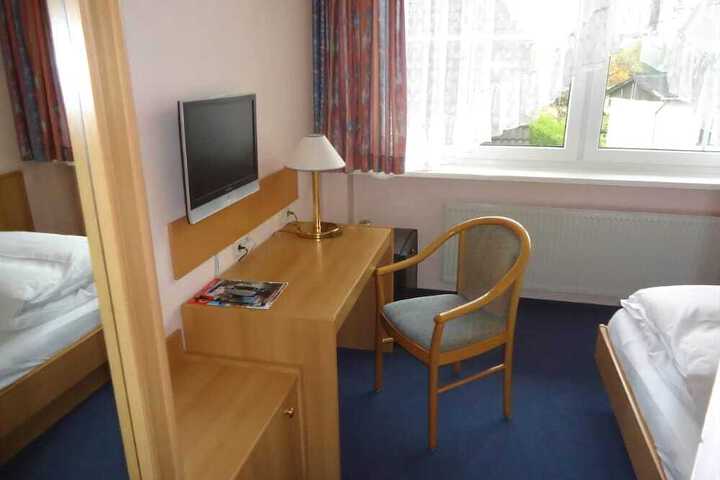 Photo 4