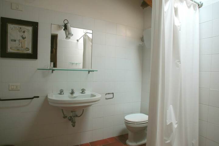 Room 16 of 40