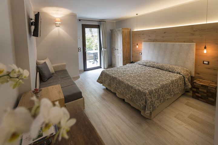 Room 10 of 87