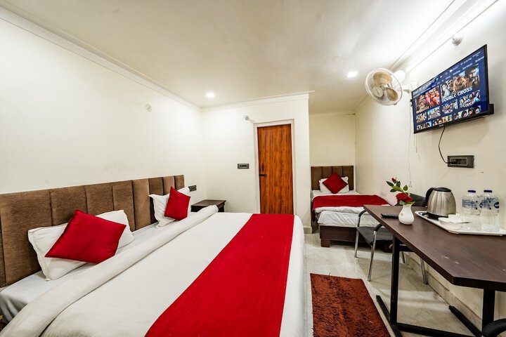 Room 3 of 14