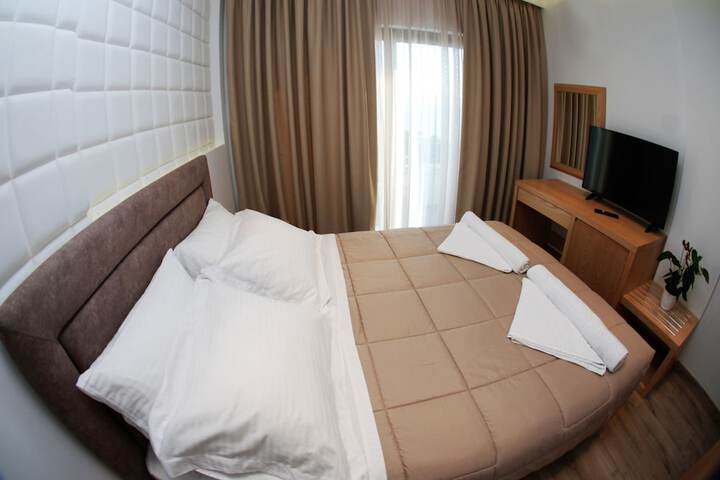 Room 14 of 48