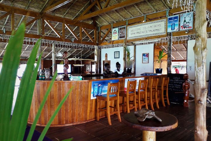 Lounge 62 of 74