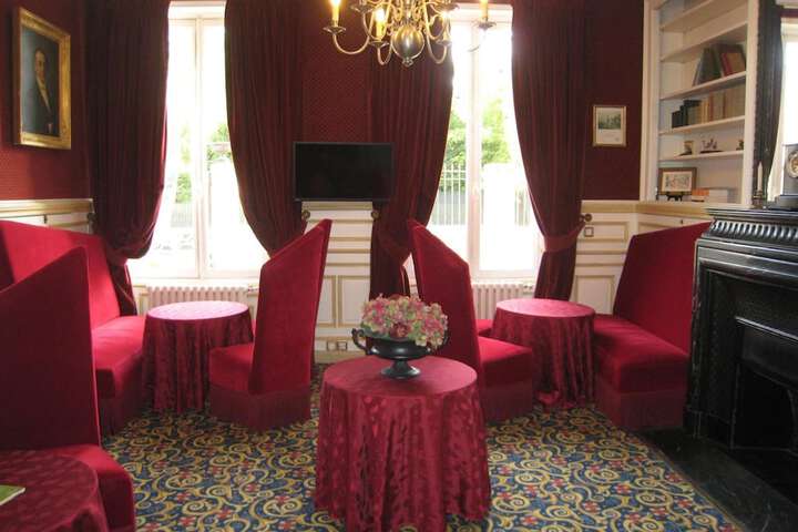 Ballroom/Hall 45 of 65