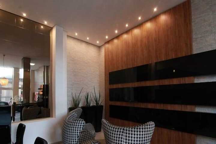 Hotel Interior 4 of 32