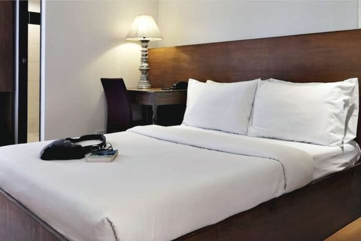 Room 4 of 52