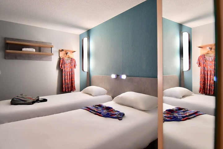 Room 17 of 41