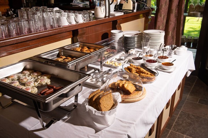Dining 58 of 86