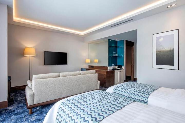 Room 4 of 45