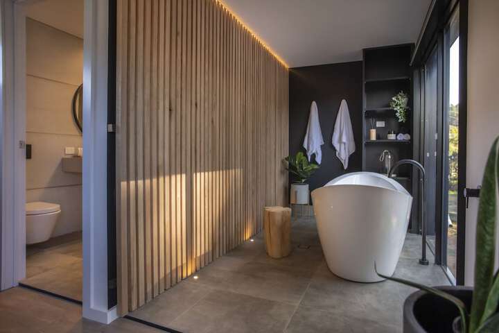 Room 20 of 33