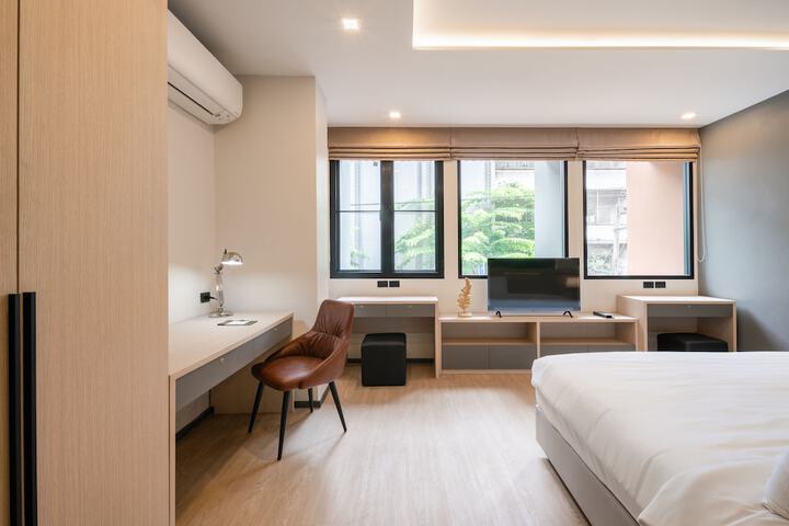 Room 16 of 85