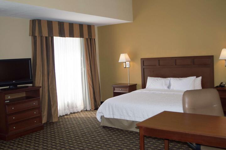 1 King Bed (17 of 19)