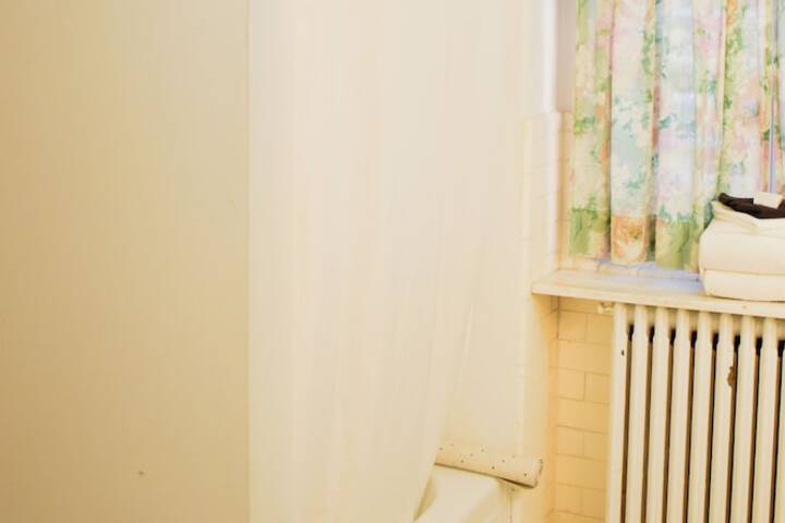 Room 84 of 125