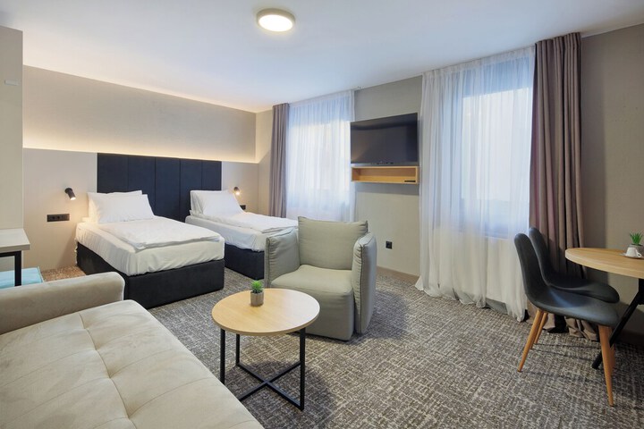 Room 31 of 80