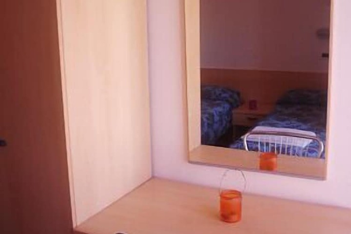 Room 17 of 30