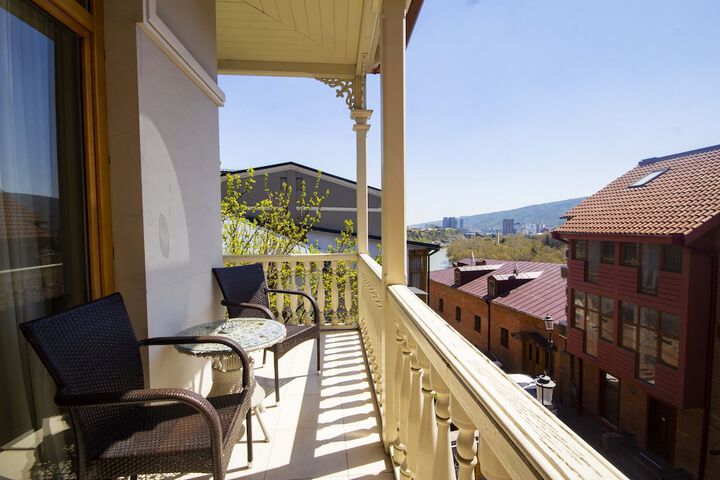 Terrace/Patio 18 of 72
