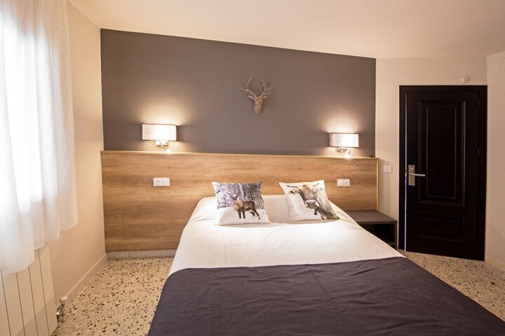 Room 5 of 48