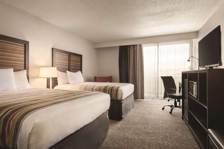 Standard Room, King or Two Doubles (1 of 4)