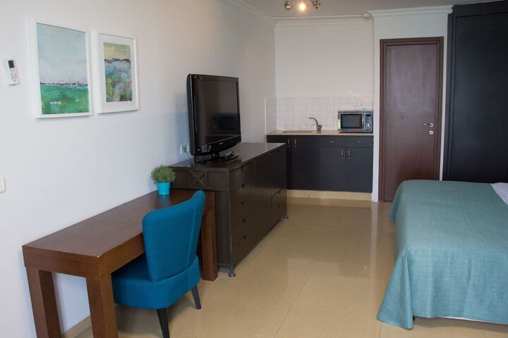 Room 3 of 12