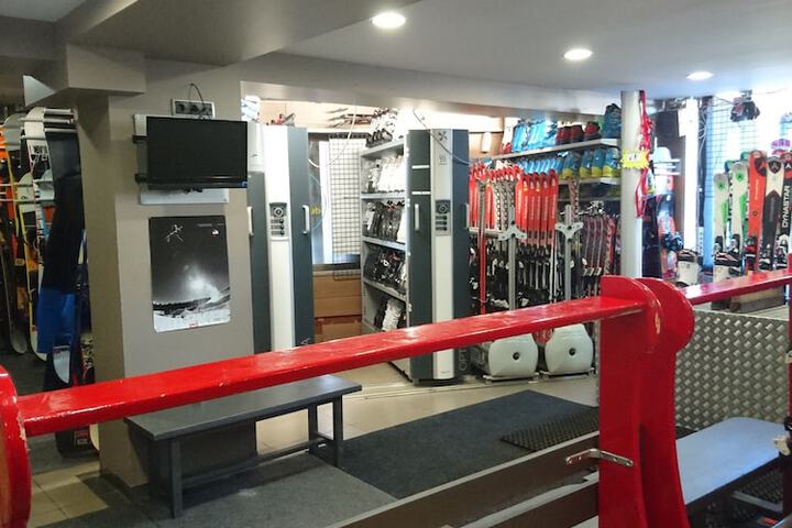 Snow and ski sports