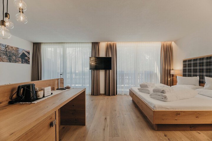 Room 18 of 111