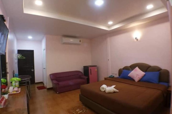 Room 19 of 42