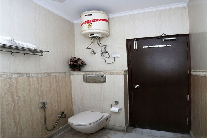 Room 18 of 21