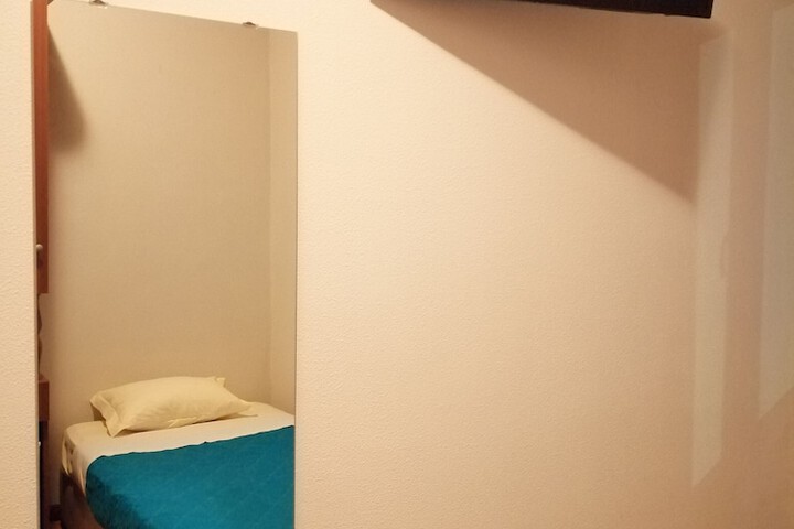 Room 12 of 81