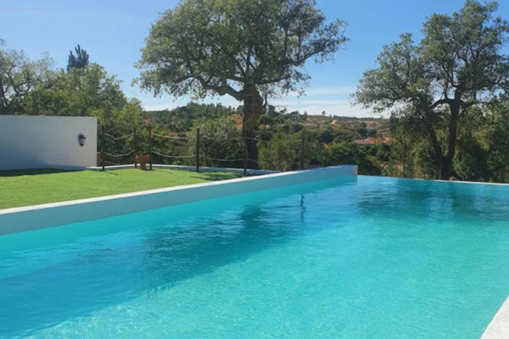 Pool 15 of 23