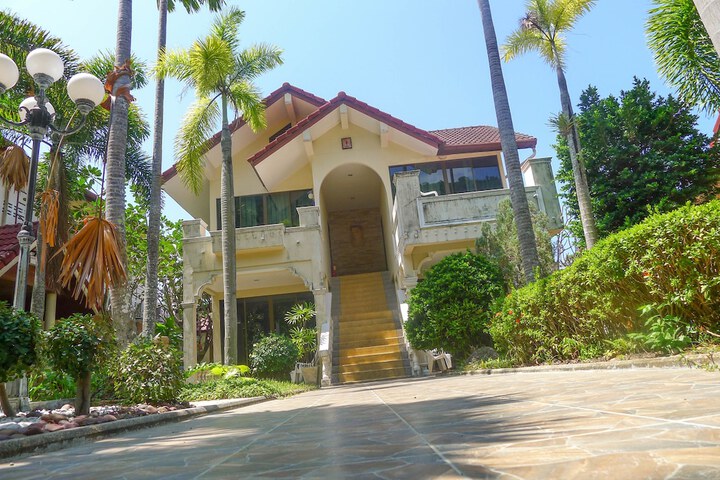 Hotel 87 of 103