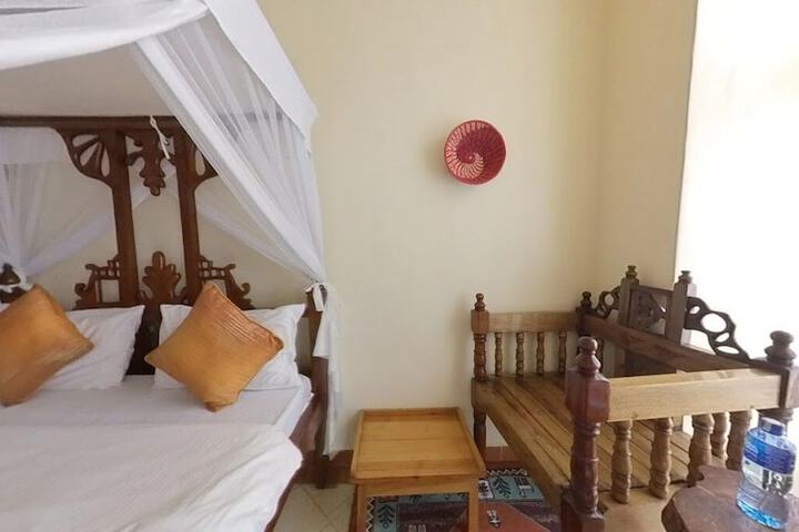 Room 10 of 44