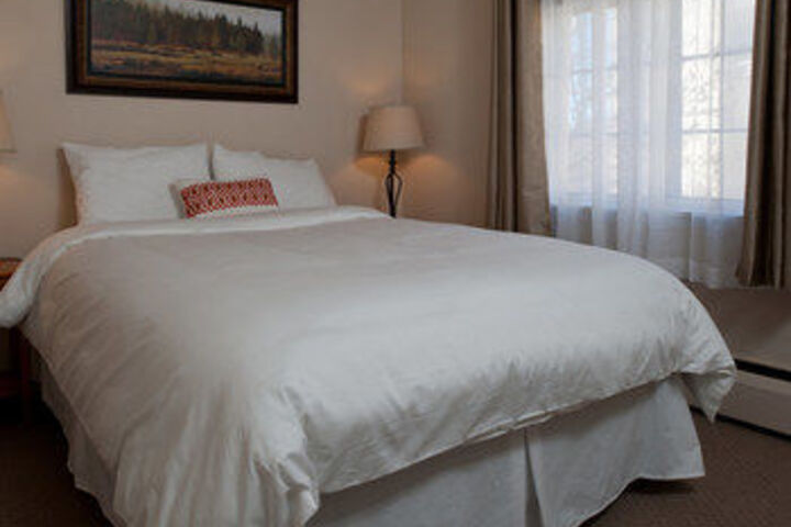Room 6 of 23