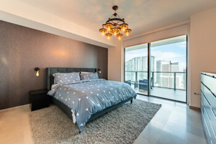 Room 6 of 55