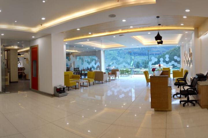 Guest Lobby