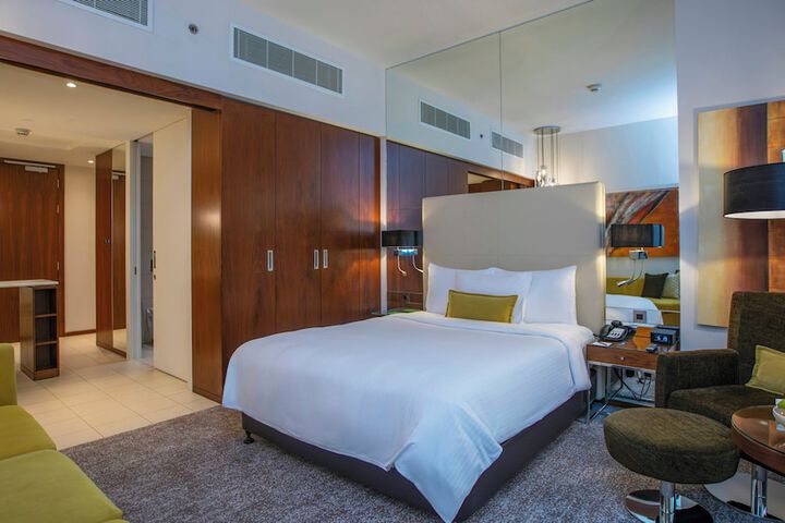 Room 34 of 114