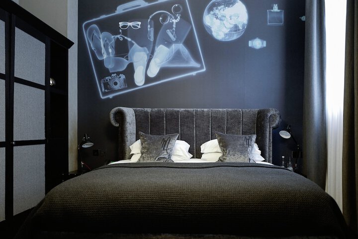 Room 14 of 74