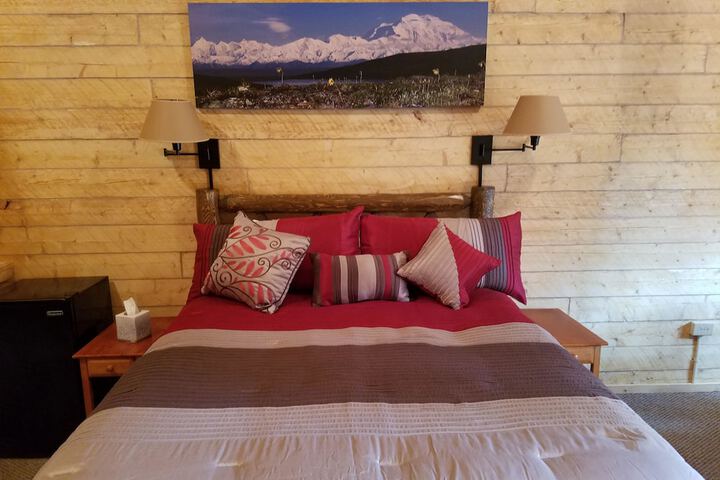 Room 27 of 77