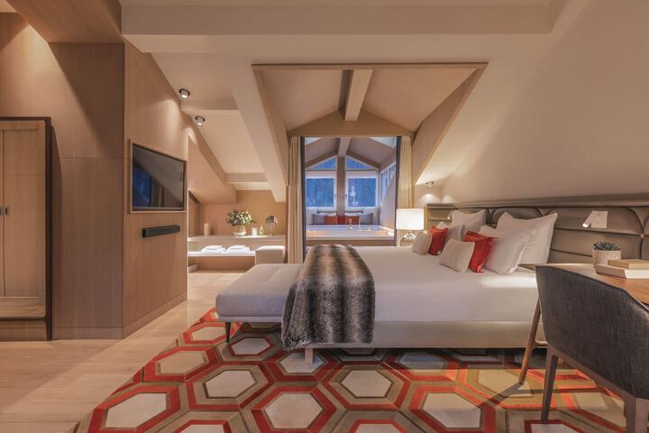Room 8 of 71