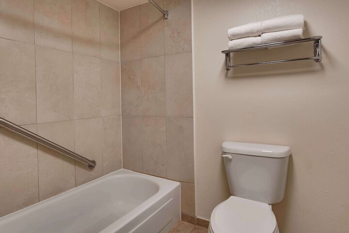 Room 15 of 21