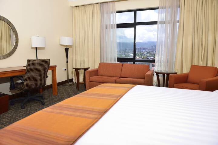 Room 19 of 168