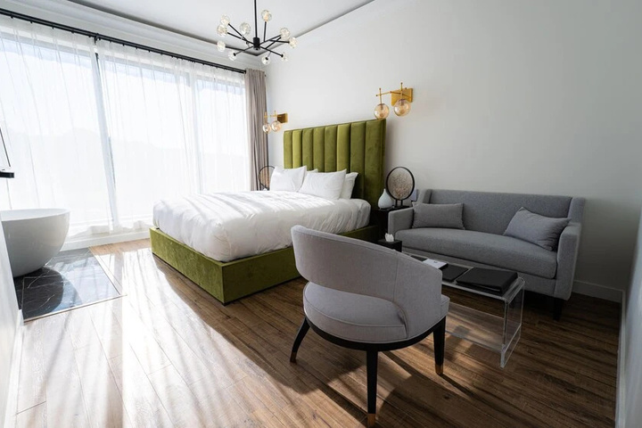 Room 3 of 15