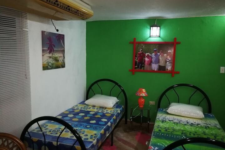 Room 12 of 18