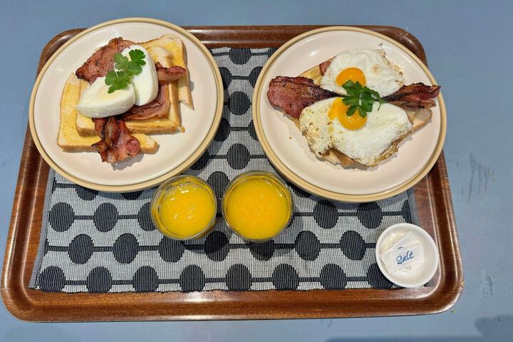Breakfast/Coffee Service 22 of 47