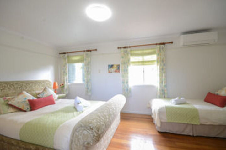 Room 19 of 33