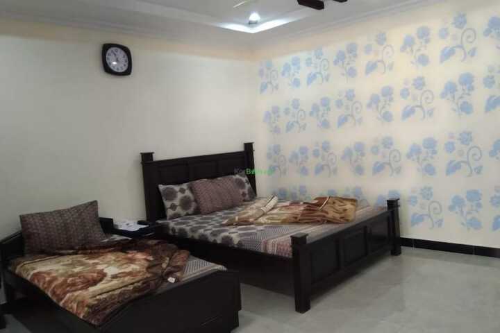 Room 6 of 10