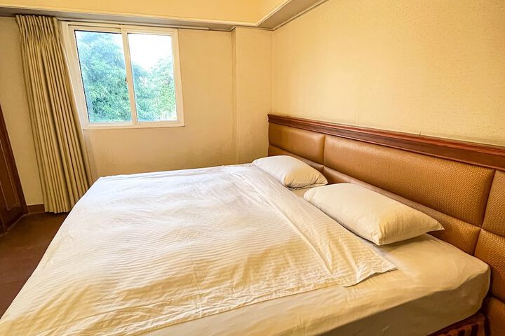Room 21 of 40