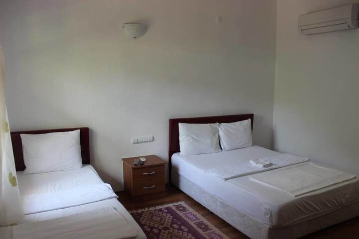 Room 7 of 63