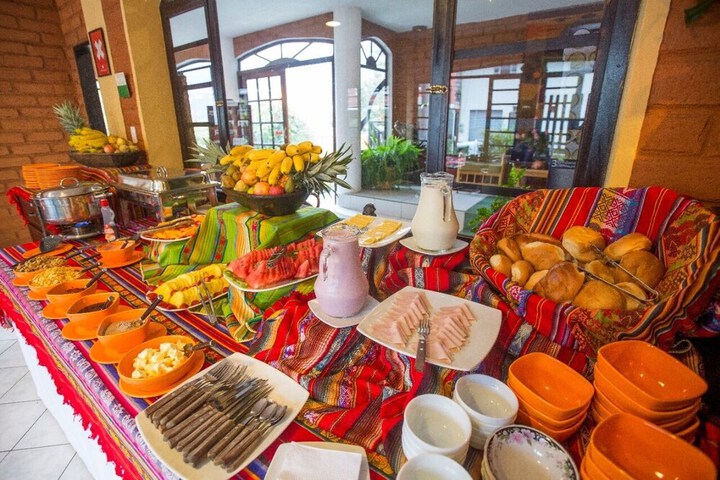 Breakfast/Coffee Service 15 of 25