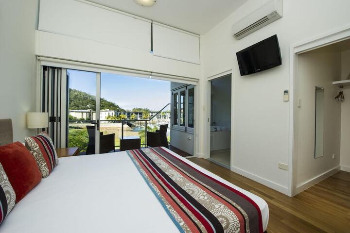 Room 5 of 26