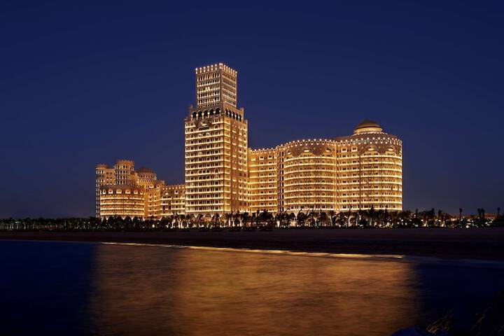 Hotel 128 of 128
